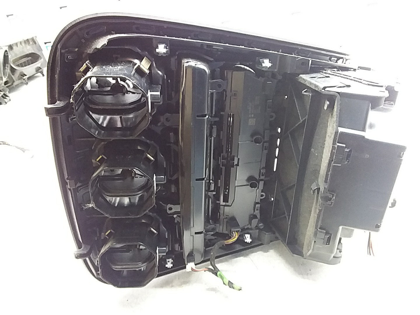 2014 ONWARDS MERCEDES C-CLASS W205 CENTRE  CONSOLE  A2056805107 FMK17