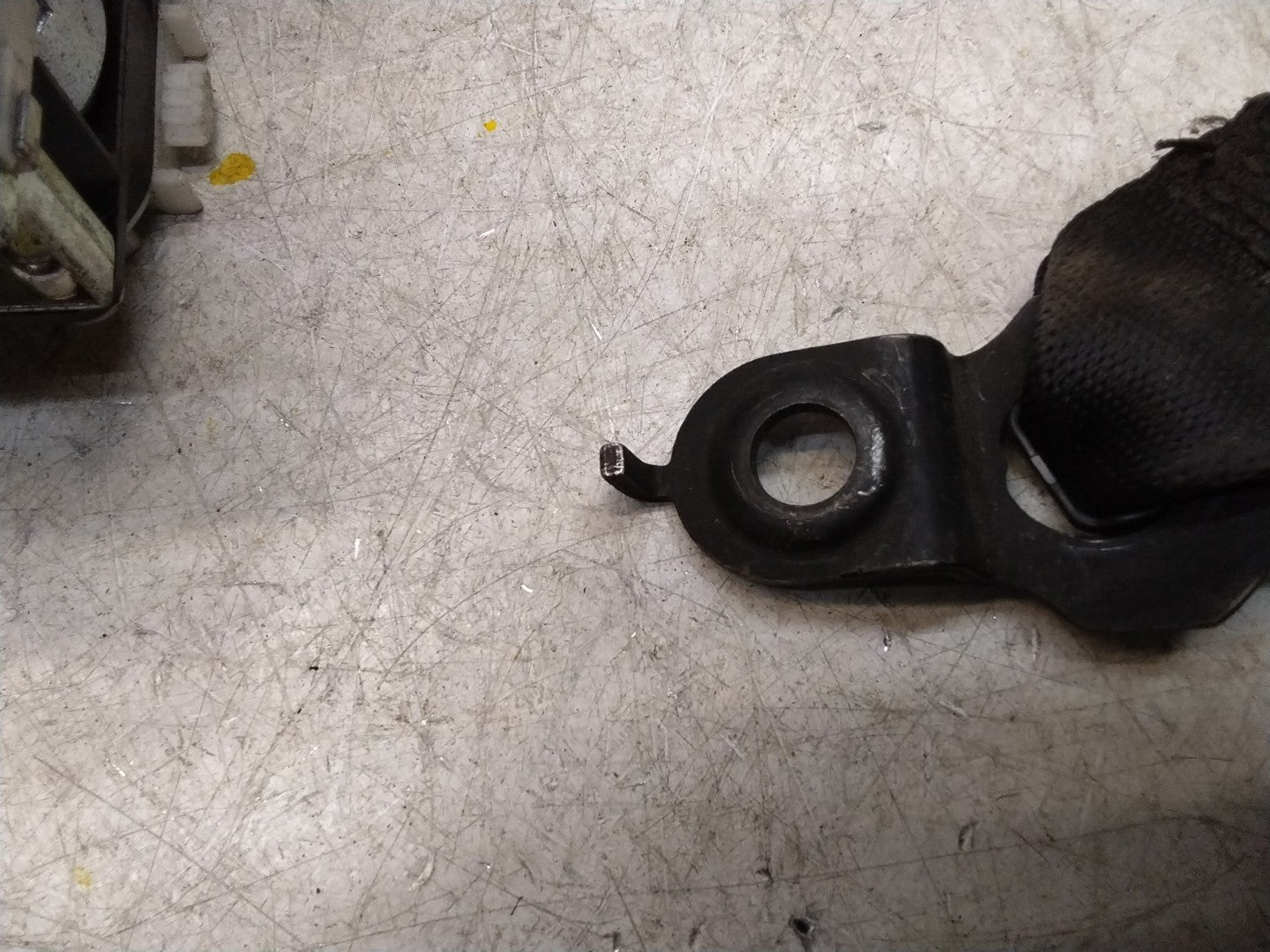MERCEDES BENZ ML SEAT BELT FRONT RIGHT DRIVER SIDE W164 A2518603686 FMS462 OSR