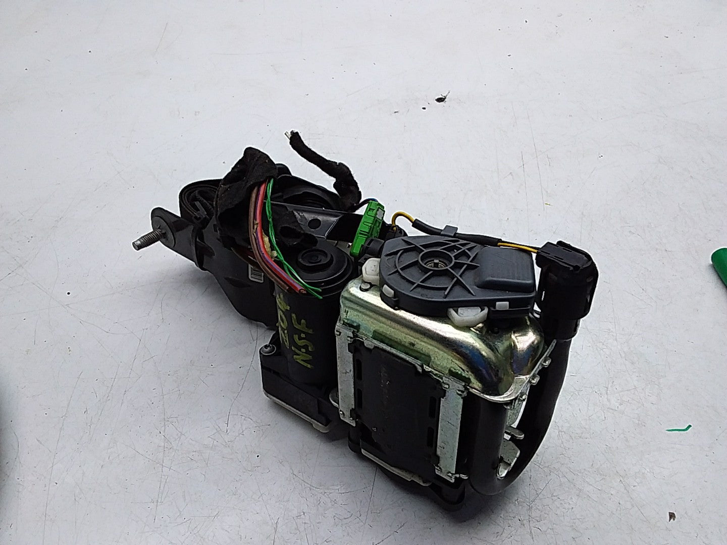 MERCEDES C-CLASS W204 SEAT BELT FRONT LEFT PASSENGER SIDE A2048602385 FMS219 NSF