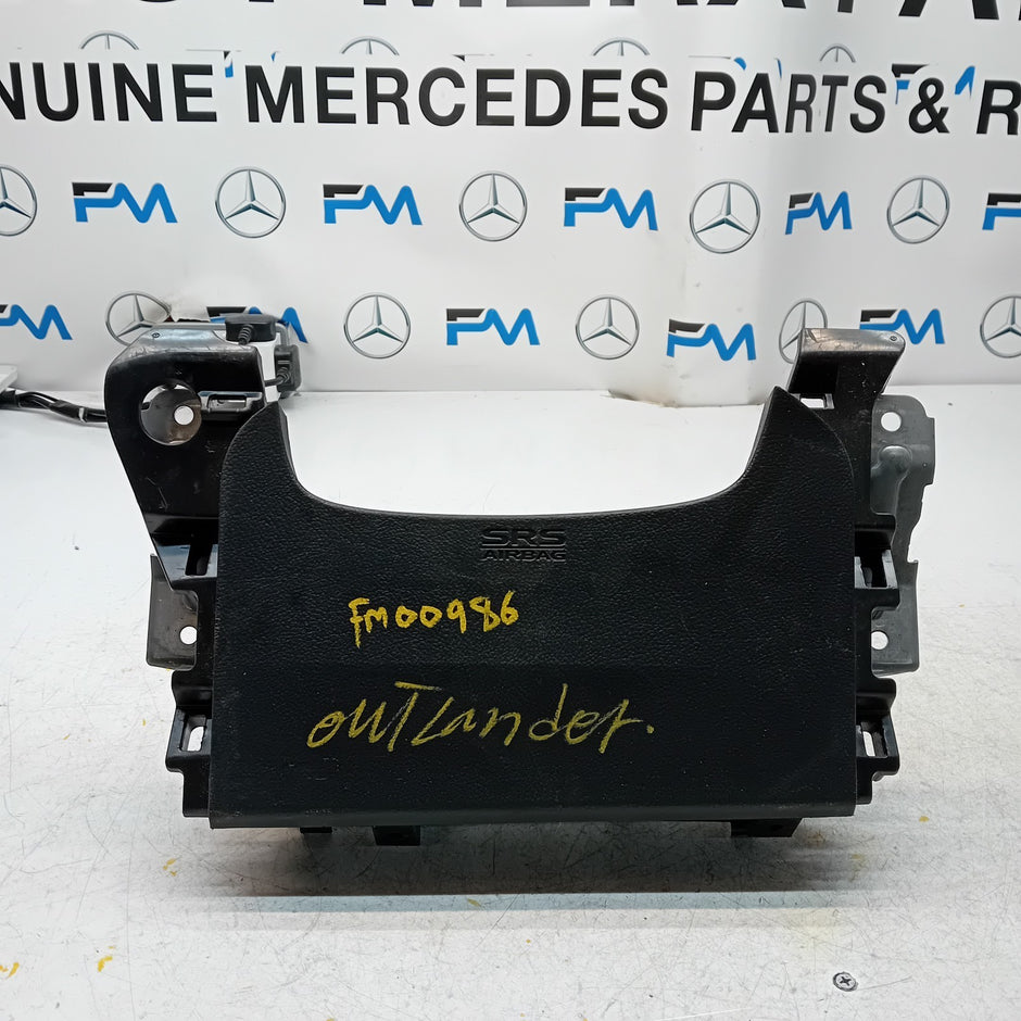 MITSUBISHI OUTLANDER MK3 KNEE AIR SRS BAG RIGHT DRIVER SIDE 7030A-31753 FM00986