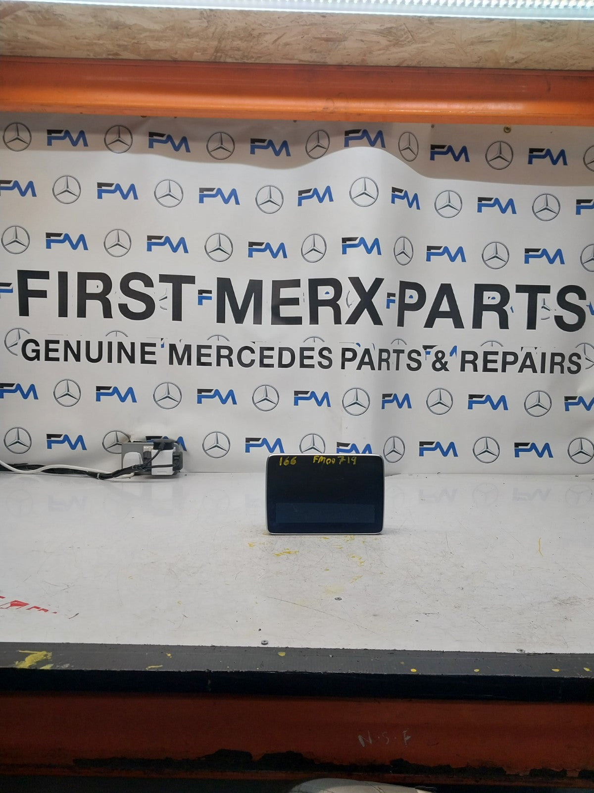 MERCEDES M-CLASS W166 DISPLAY SCREEN A1669007814 2015 FM00719