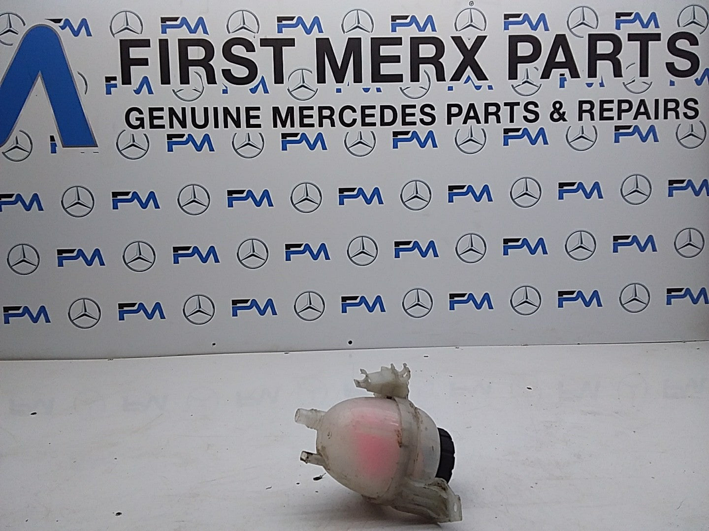 MERCEDES BENZ S-CLASS W222 COOLANT EXPANSION TANK 2014ONWARDS A2225000549 FMC115