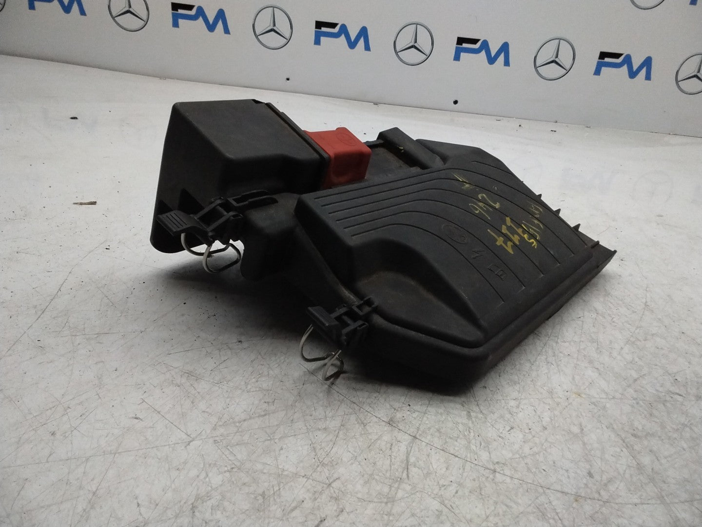 MERCEDES BENZ  B-CLASS  W246 FUSE RELAY JUNCTION BOX LID A2465400182  FMF155