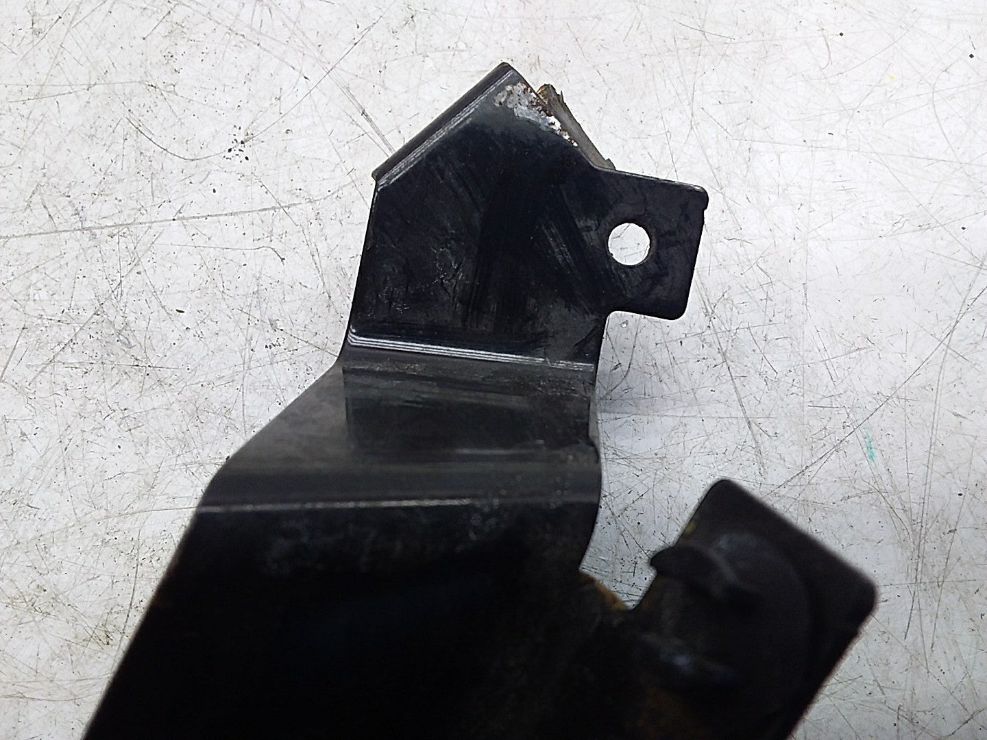 MERCEDES BENZ E-CLASS W213 WATER PUMP MOUNTING BRACKET A2135010420 FMR13