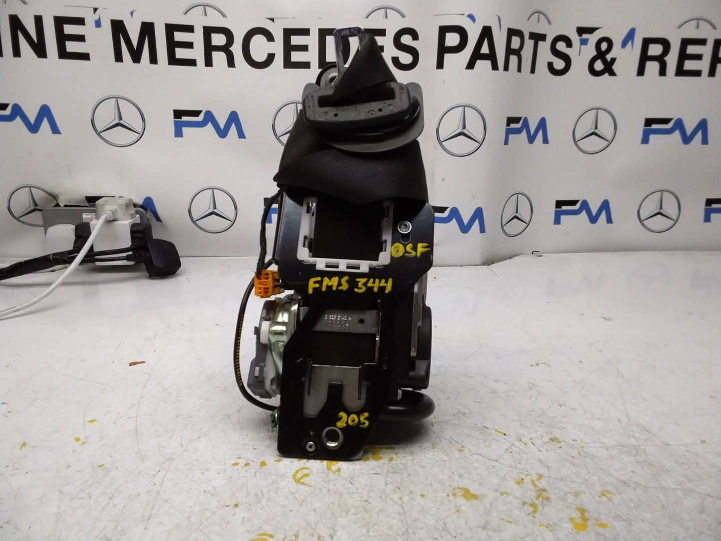 MERCEDES BENZ W205 C CLASS FRONT RIGHT SEAT BELT A2058606300 FMS343 OSF