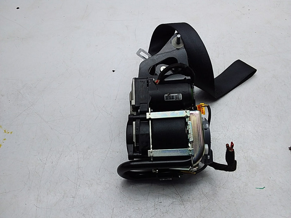 MERCEDES E-CLASS W238 SEAT BELT FRONT RIGHT DRIVER SIDE A2388602900 FMS249 OSF