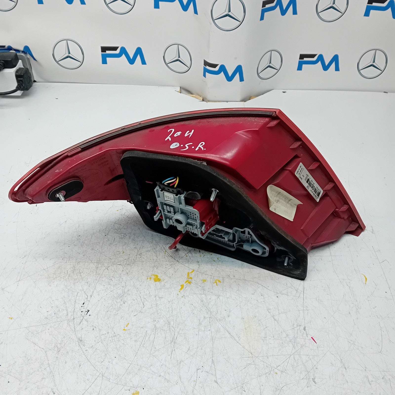 MERCEDES C-CLASS W204 DRIVER SIDE OS REAR TAIL LIGHT A2048205864 2011 FMT119