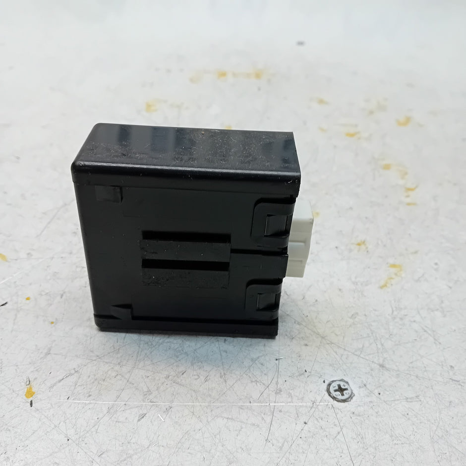 MITSUBISHI OUTLANDER 2015-19 FOUR WHEEL DRIVE CONTROL MODULE 8631A955 FM00960