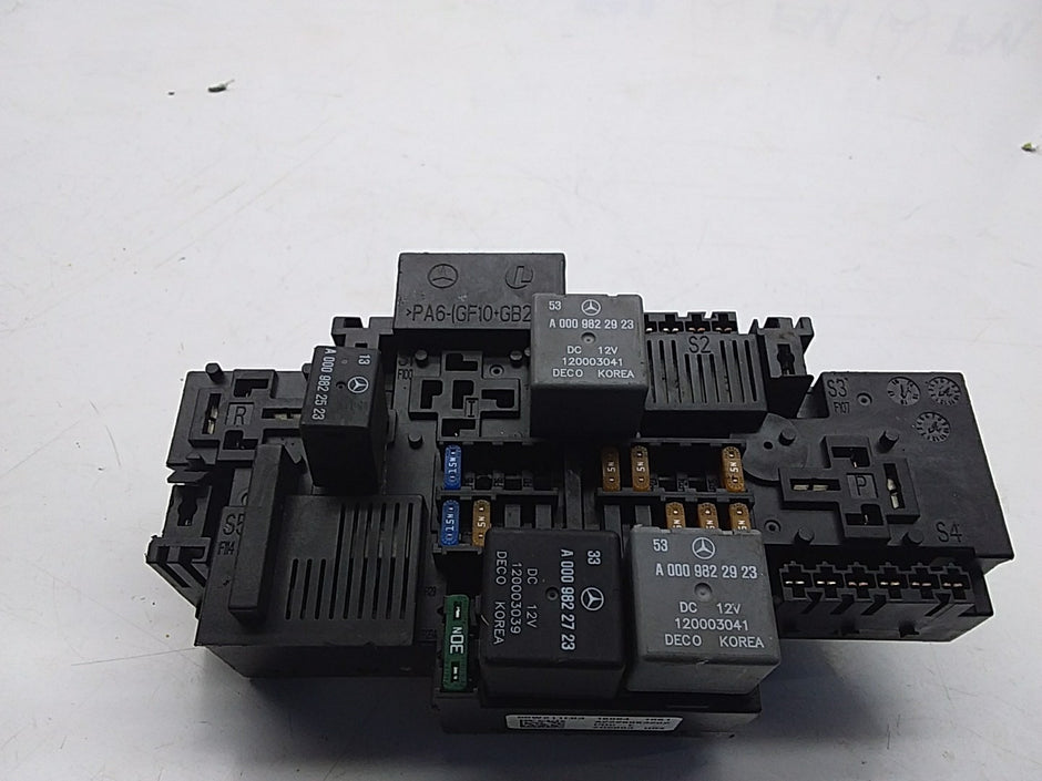 MERCEDES BENZ S-CLASS W222 FUSE BOX RELAY  A2229063202 FMF67