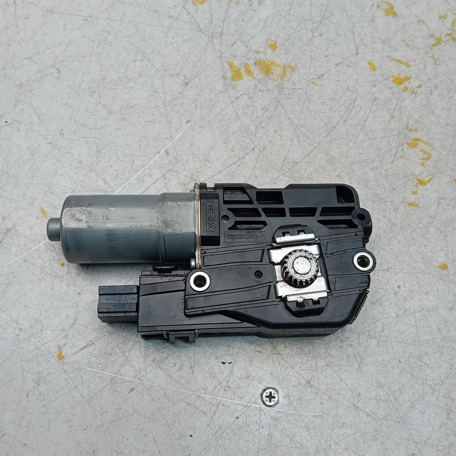 MERCEDES BENZ E-CLASS W213 2017 SUNROOF MOTOR  A2139067003 FM00938
