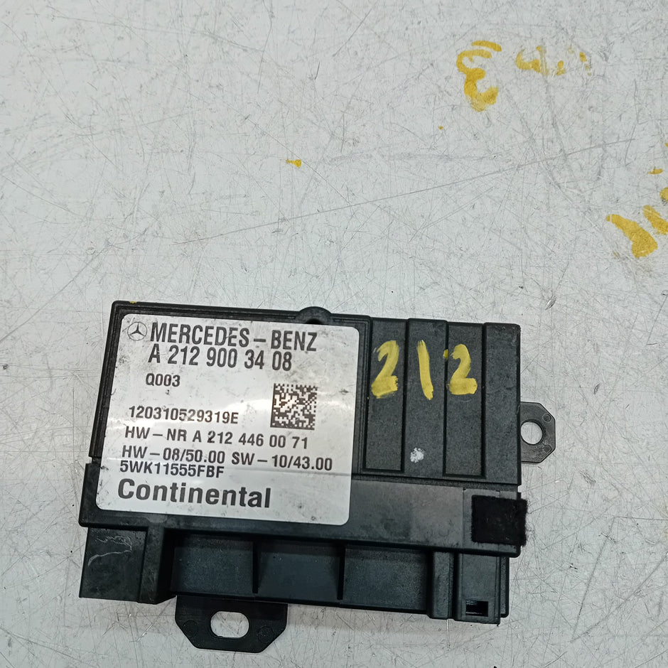 Mercedes  E-CLASS W212 Fuel Pump Module Control Unit A2129003408 FM00864
