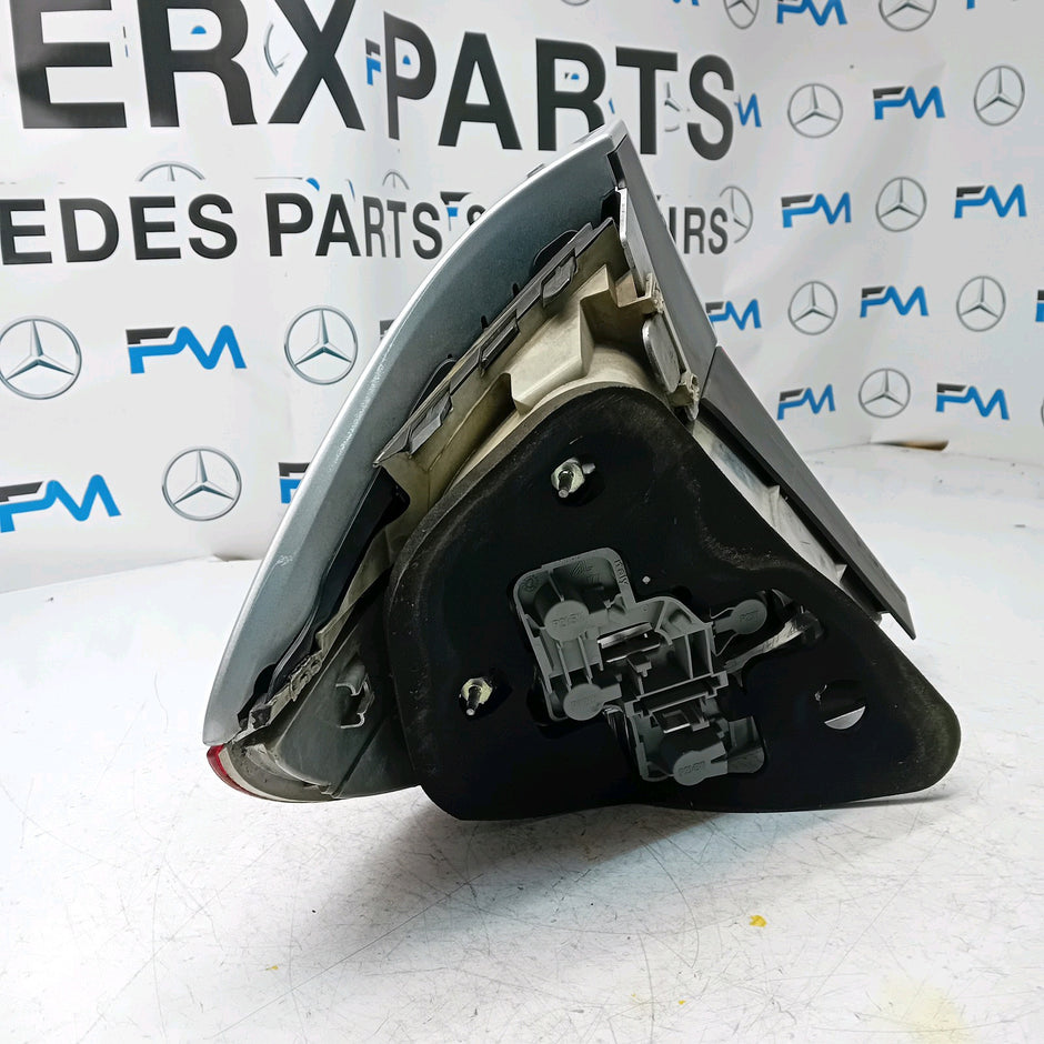 MERCEDES C-CLASS W203 2008 DRIVER OS REAR TAIL LIGHT A2038204864 FMT155