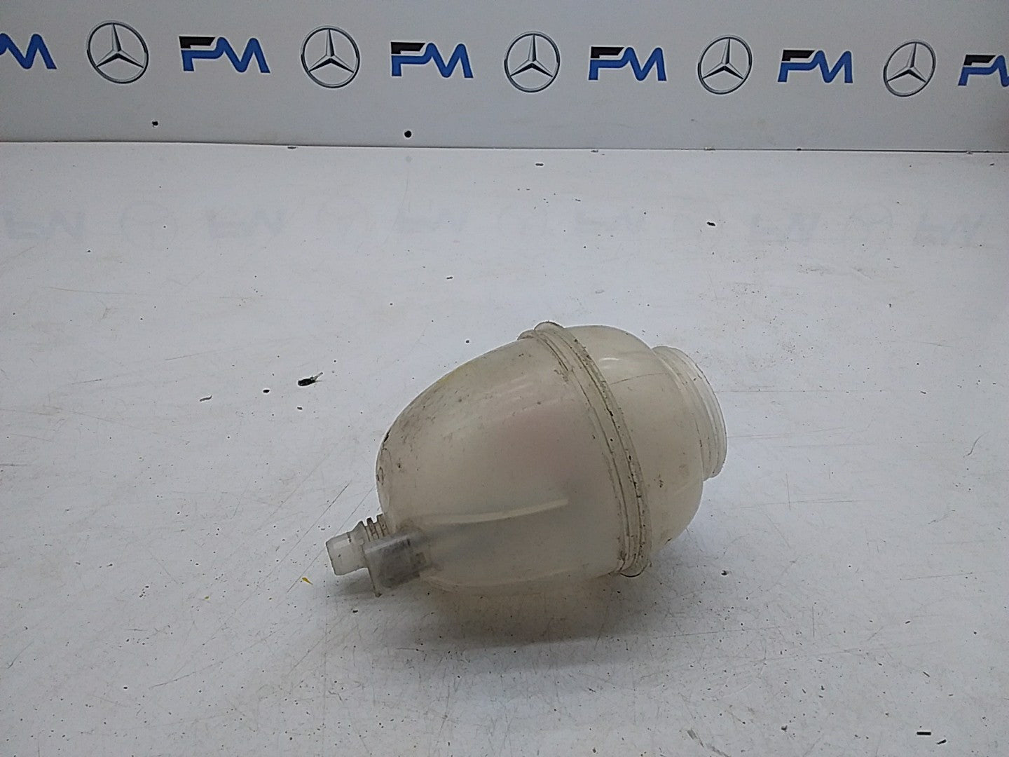 MERCEDES BENZ S-CLASS W222 COOLANT EXPANSION TANK 2014ONWARDS A2225000549 FMC114