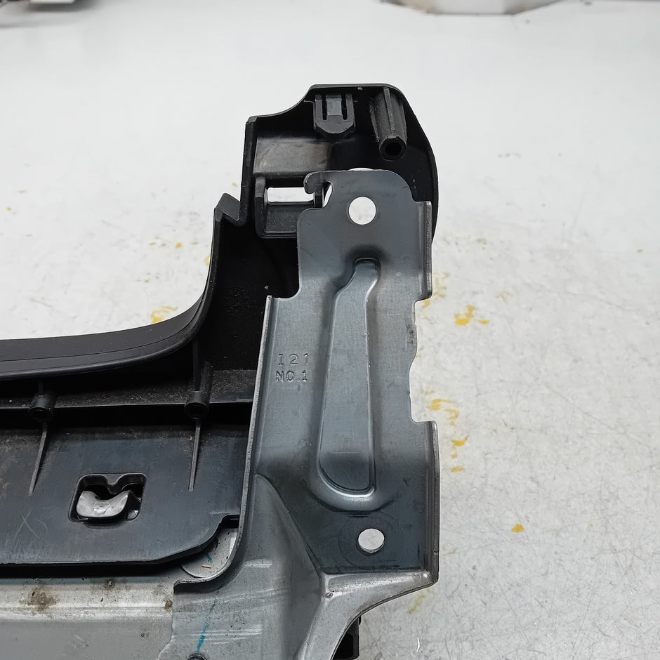 MITSUBISHI OUTLANDER MK3 KNEE AIR SRS BAG RIGHT DRIVER SIDE 7030A-31753 FM00986