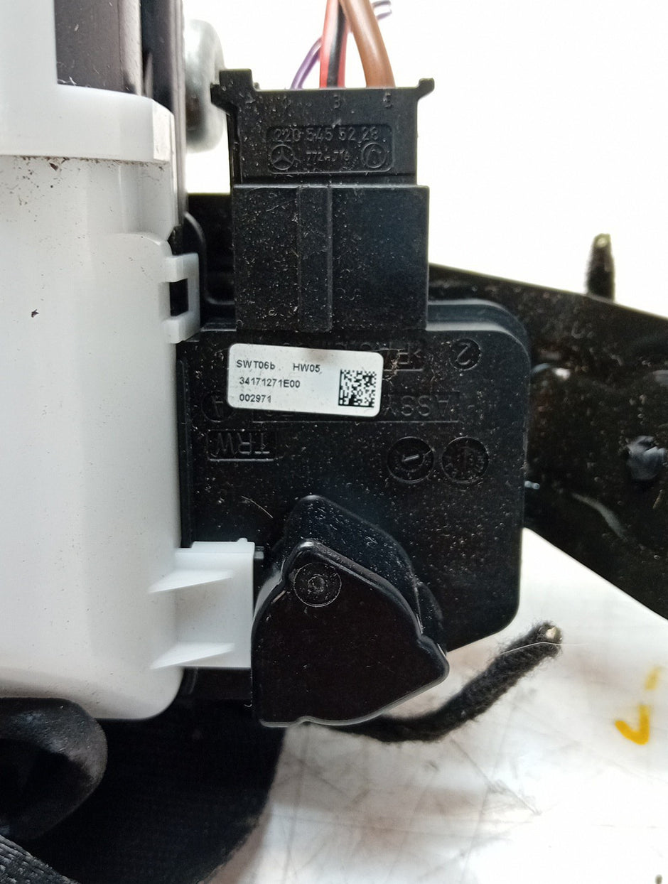 MERCEDES E220 SEAT BELT A2138605600 FRONT RIGHT DSL AUTO W213 ESTATE FMS94 OSF