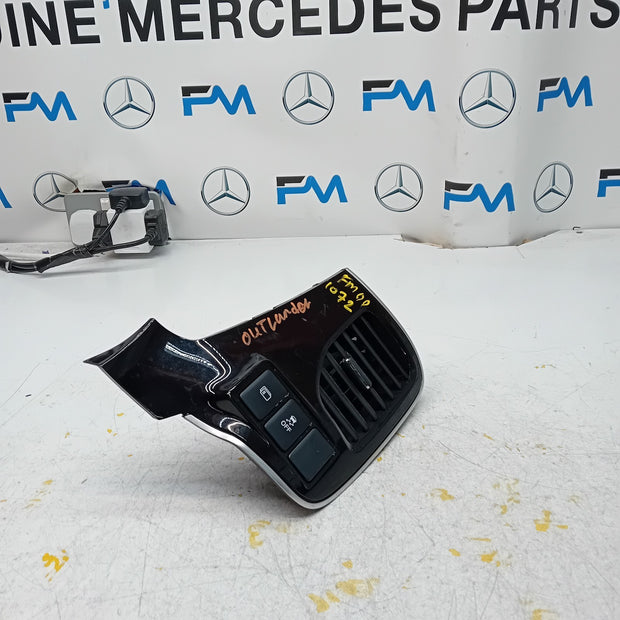 MITSUBISHI OUTLANDER MK3 DASHBOARD AIR VENT & SWITCHES 8030A202/220 FM001072
