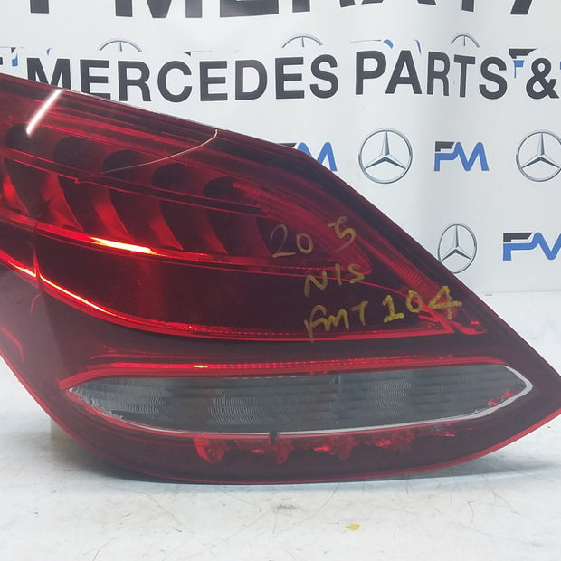 MERCEDES C-CLASS W205 PASSENGER SIDE NS REAR TAIL LIGHT A2059061157 2016 FMT104