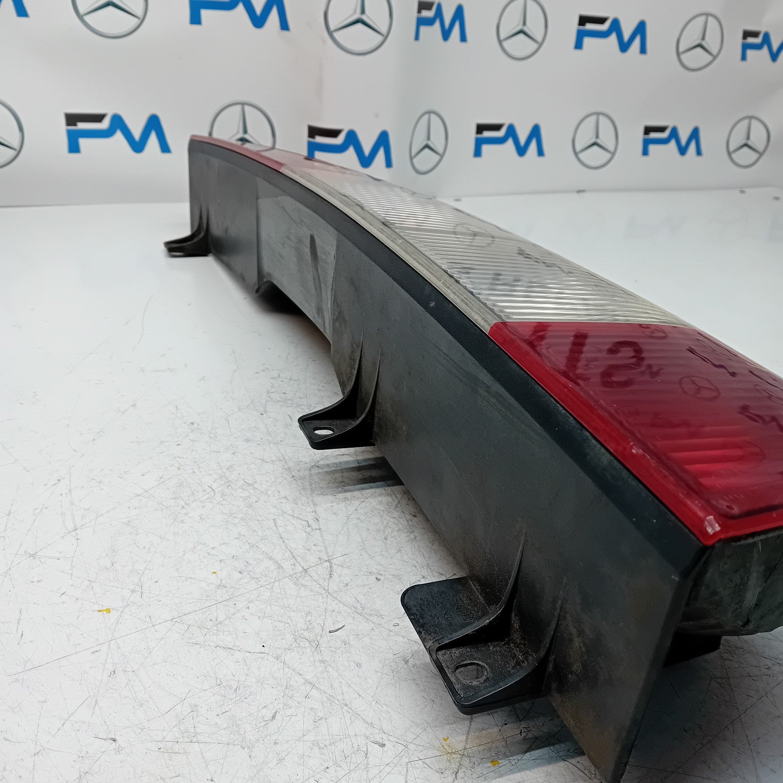 MERCEDES VITO W639 2004-14 DRIVER OS OUTER REAR TAIL LIGHT 964678-01 FMT150 