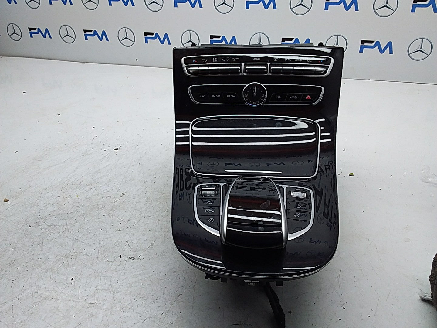 2016-2019 MERCEDES E CLASS W213 CENTRE  CONSOLE  A2135407521 FMK01