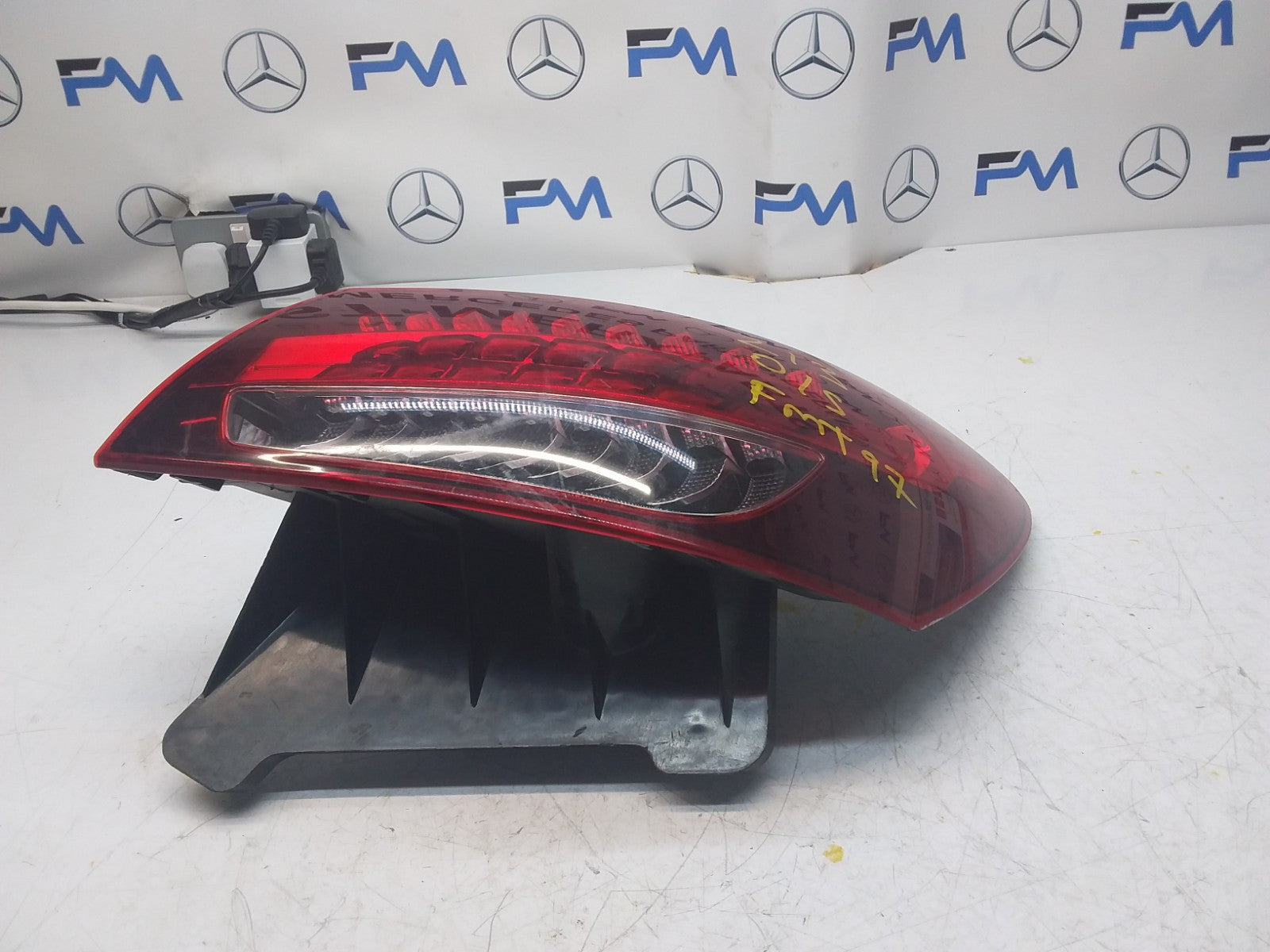 MERCEDES E-CLASS W213 DRIVER SIDE OS REAR TAIL LIGHT FMT97
