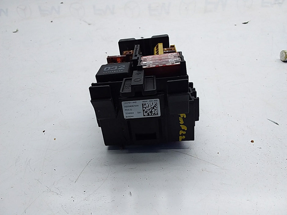MERCEDES C CLASS FUSE RELAY BOX A2059067200 W205 2014 - 2021 FMF22