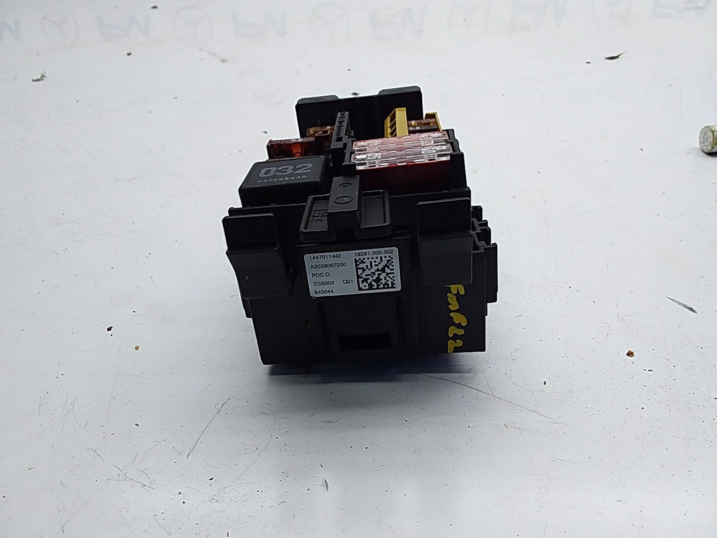 MERCEDES C CLASS FUSE RELAY BOX A2059067200 W205 2014 - 2021 FMF22
