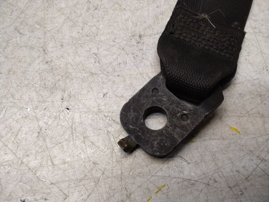 MERCEDES E CLASS SEAT BELT REAR RIGHT AND LEFT A2078602385 C207 FMS451 NSR OSR