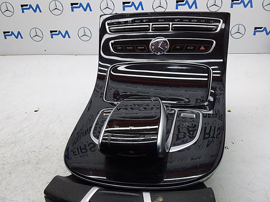 2016-2019 MERCEDES E CLASS W213 CENTRE  CONSOLE  A2138100815 FMK08