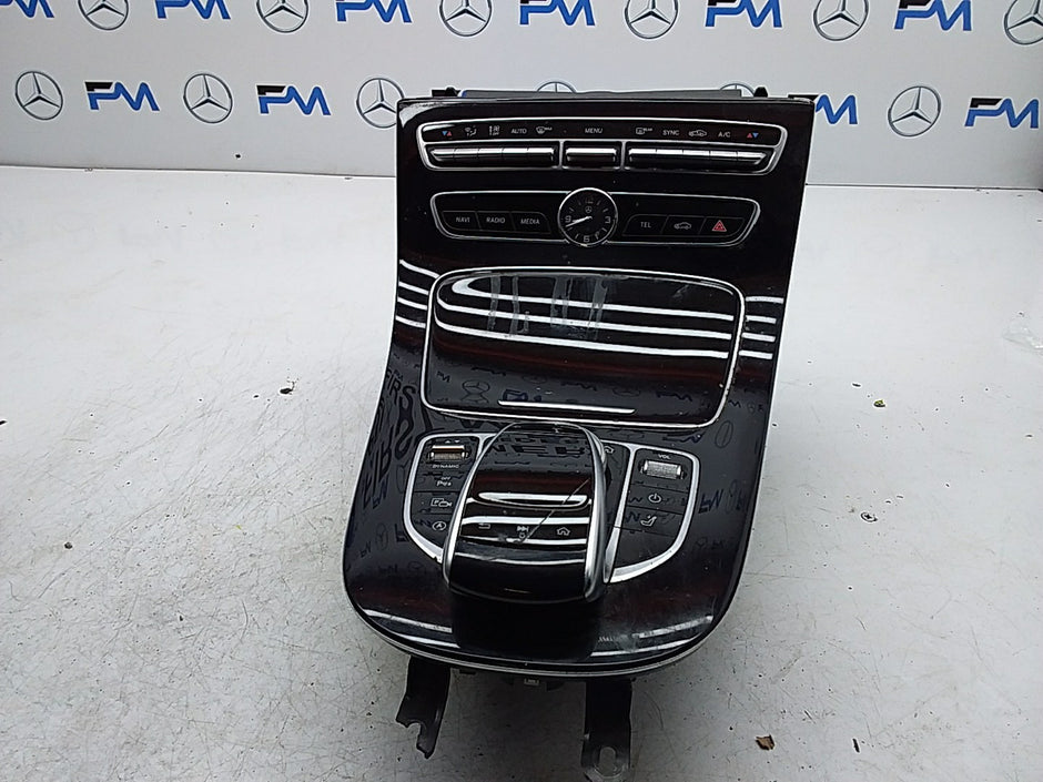 2016-2019 MERCEDES E CLASS W213 CENTRE  CONSOLE  A2138100815 FMK09 (DAMAGED)