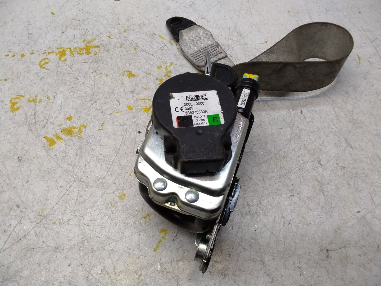 MERCEDES C-CLASS W205 SEAT BELT REAR RIGHT DRIVER SIDE A2058601601 FMS352 OSR