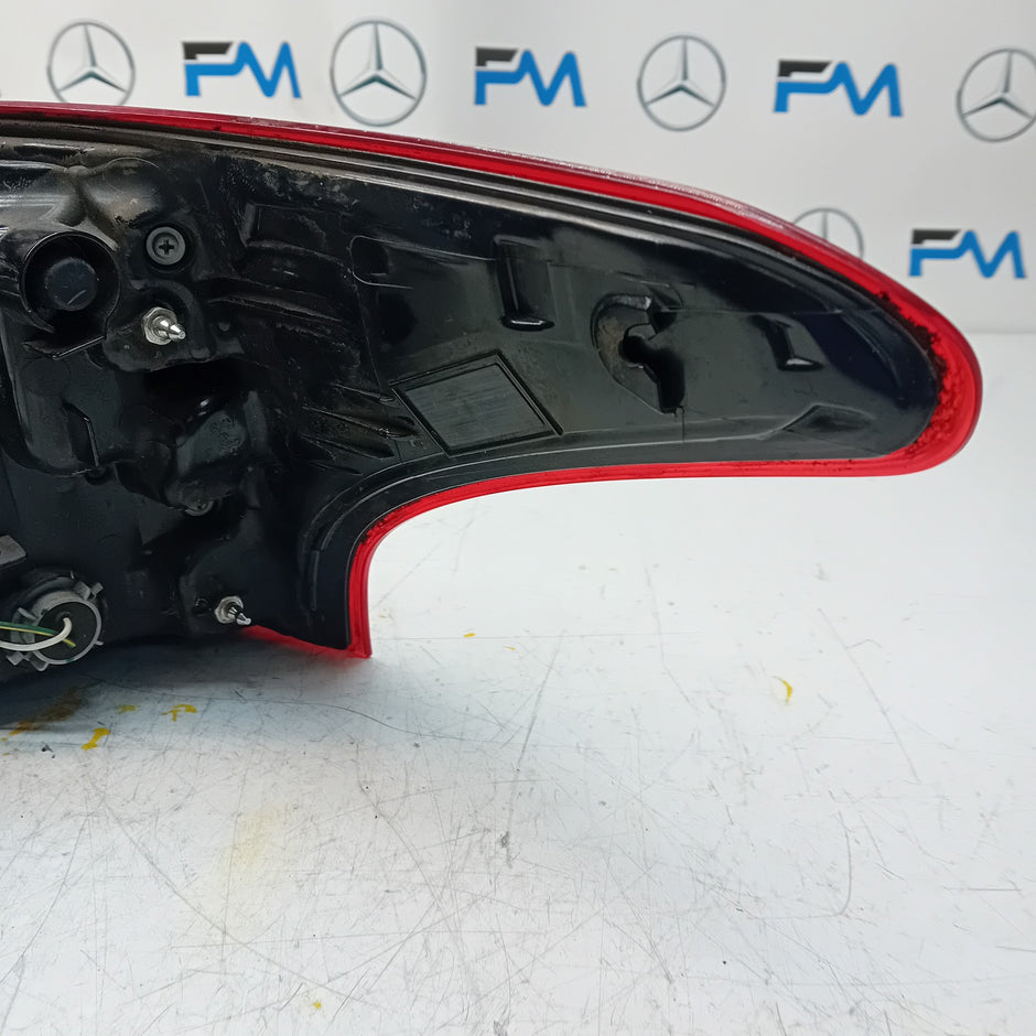 MITSUBISHI OUTLANDER MK3 2015-19 PASSENGER SIDE NS OUTER REAR TAIL LIGHT FMT136