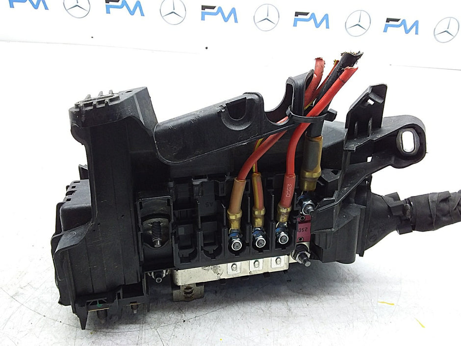 Mercedes B-CLASS  W246 Fuse Relay Junction Box  FMF147 A2469980601
