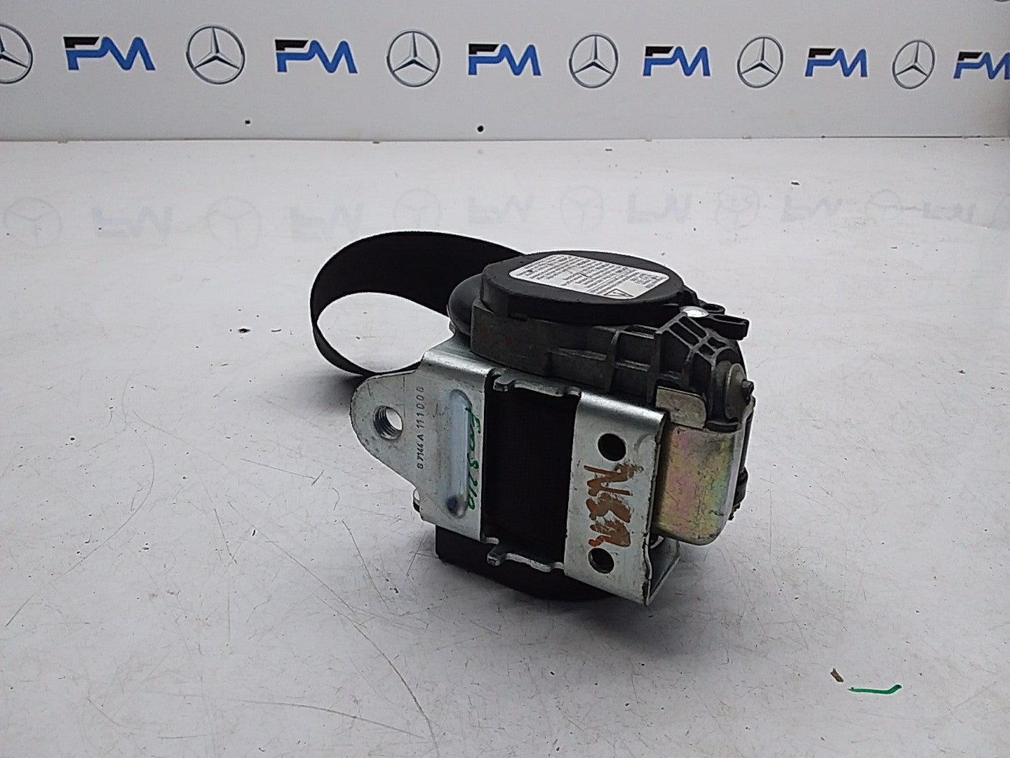 MERCEDES E-CLASS W207 SEAT BELT REAR  LEFT PASSENGER SIDE A2078502385 FMS210 NSR