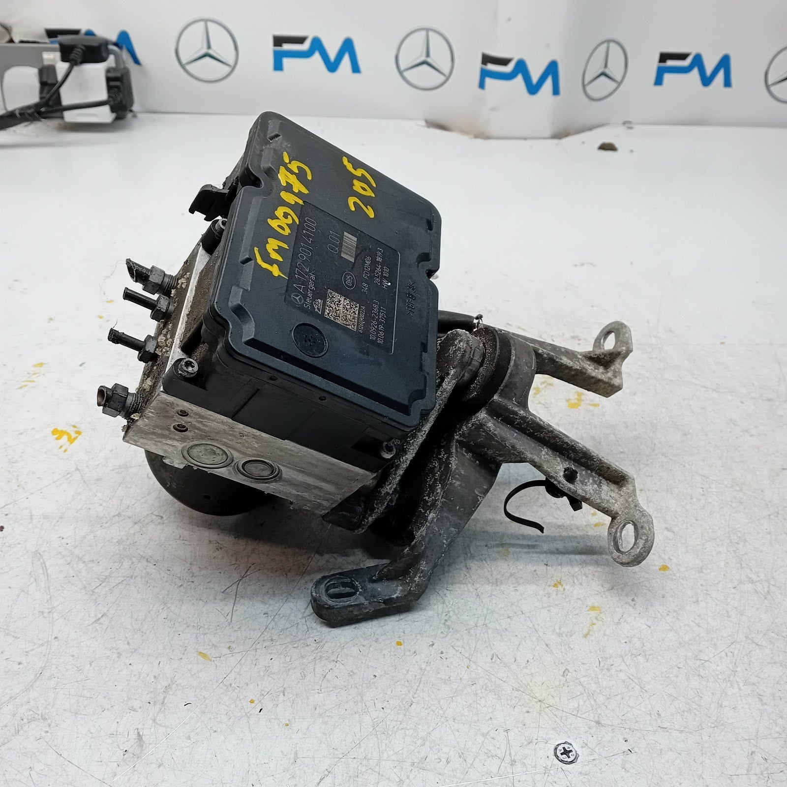 MERCEDES C-CLASS W205 ABS PUMP MODULE CONTROL UNIT A1729014100 FM00975