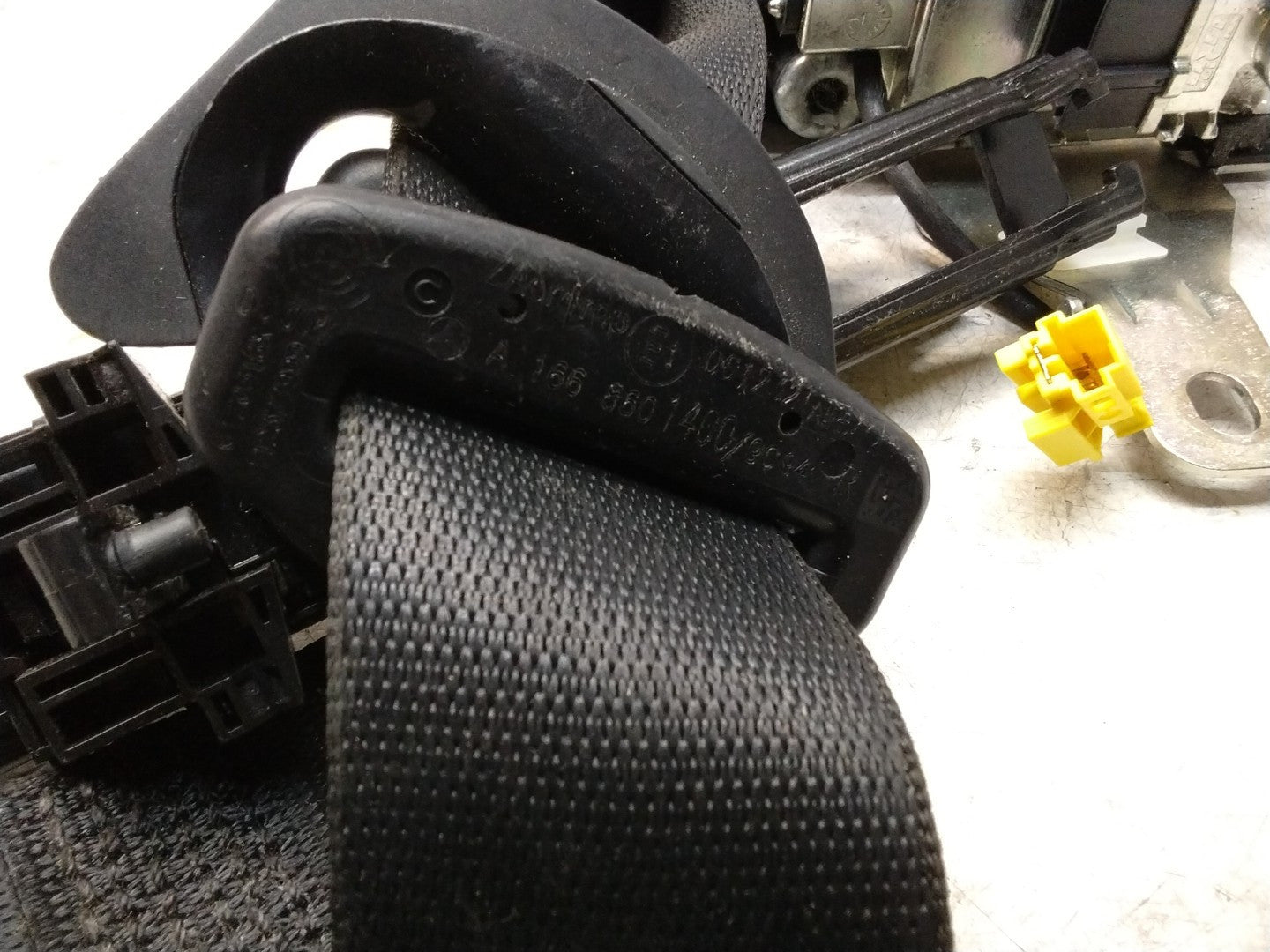 MERCEDES M CLASS GLE SEAT BELT FRONT RIGHT DRIVER A1668601400 W166 FMS376 OSF