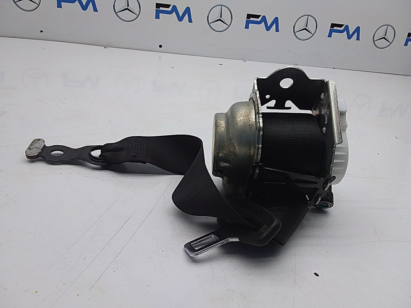 MERCEDES BENZ W205 C CLASS DRIVER REAR SIDE BELT RIGHT OSR A2058600685 FMS10
