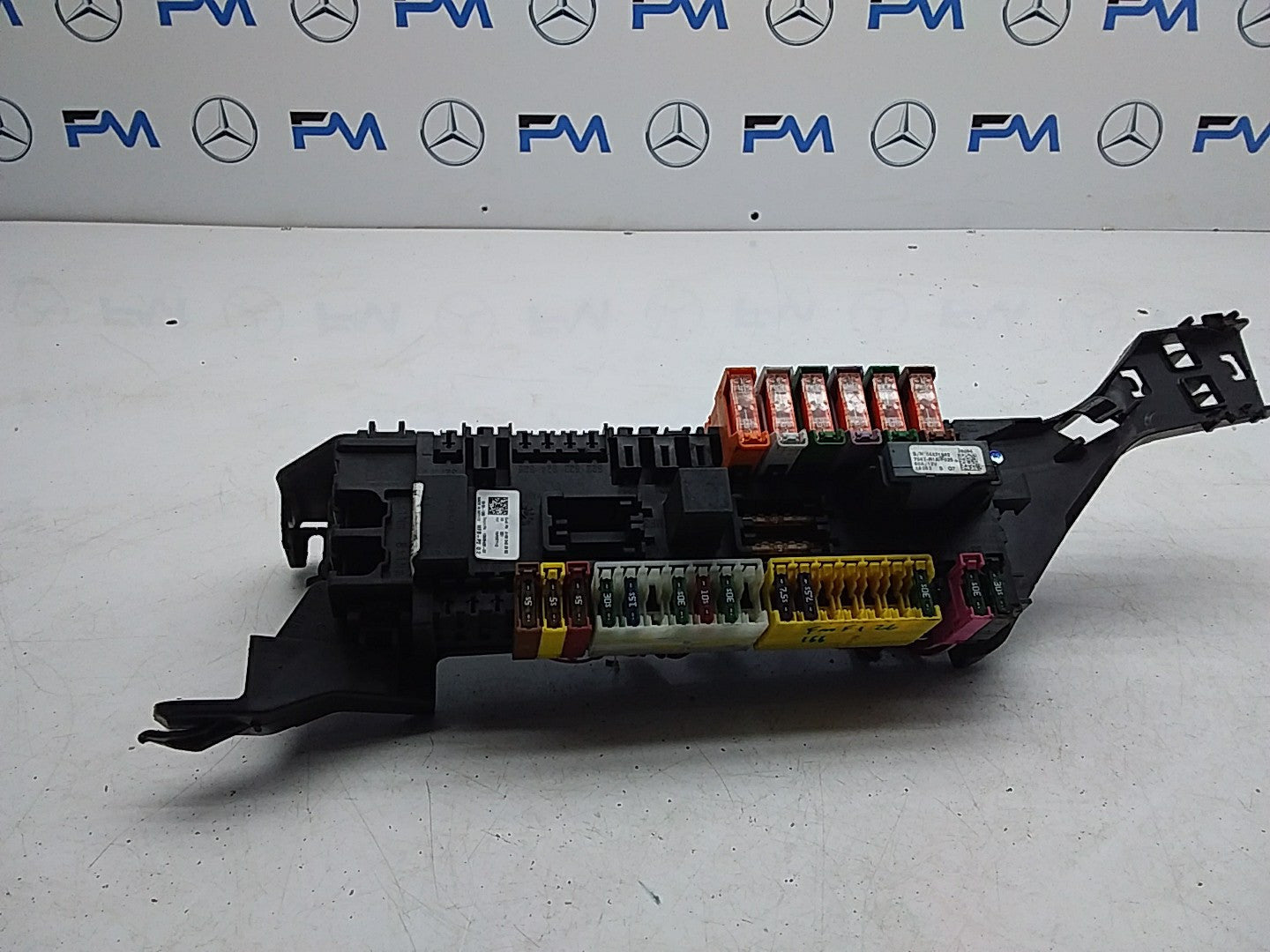 MERCEDES BENZ GLC W166 2015-2019 FUSE RELAY BOX  A1665402350 FMF126