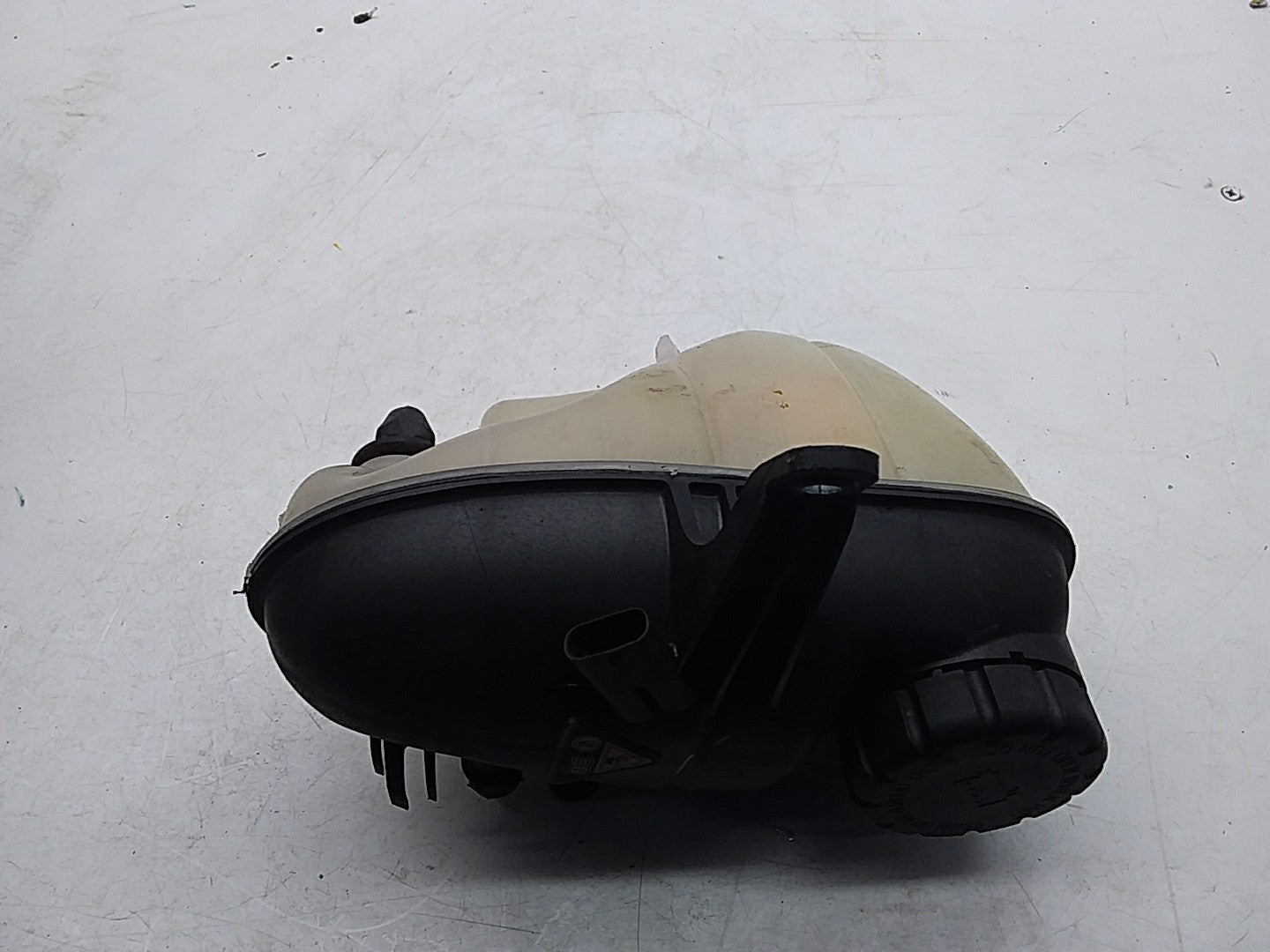 MERCEDES BENZ S-CLASS W222 COOLANT EXPANSION TANK 2014 ONWARDS A2225000849 FMC89