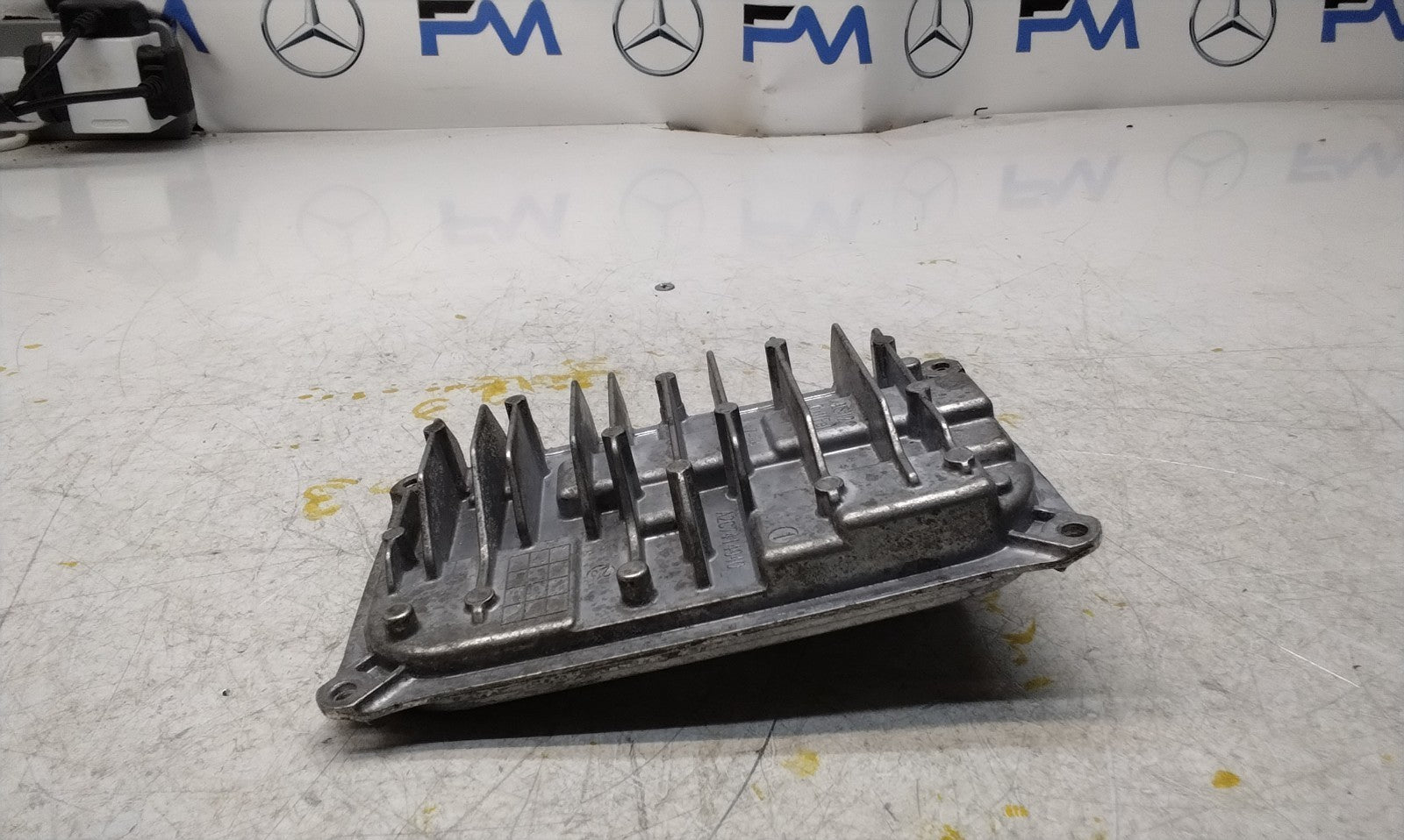 MERCEDES C-CLASS W205 HEADLIGHT CONTROL UNIT MODULE A2059004330 FM001028