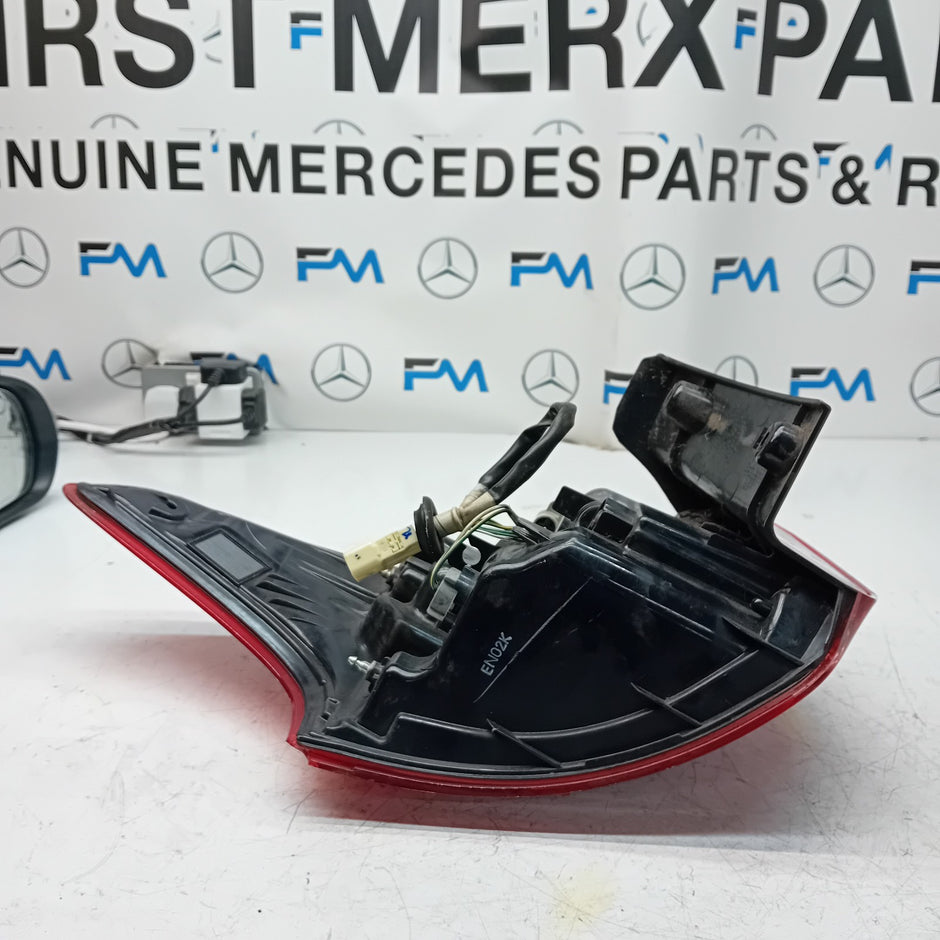 MITSUBISHI OUTLANDER MK3 2015-19 DRIVER SIDE OS OUTER REAR TAIL LIGHT FMT148