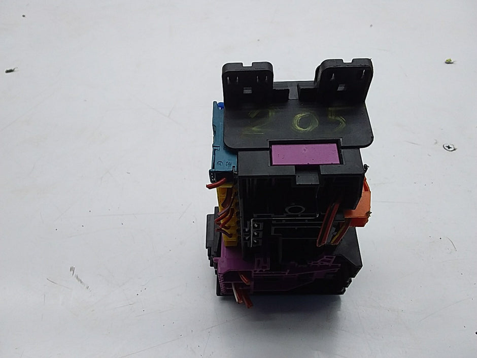 MERCEDES C CLASS FUSE RELAY BOX A2059067200 W205 2014-2021 FMF20