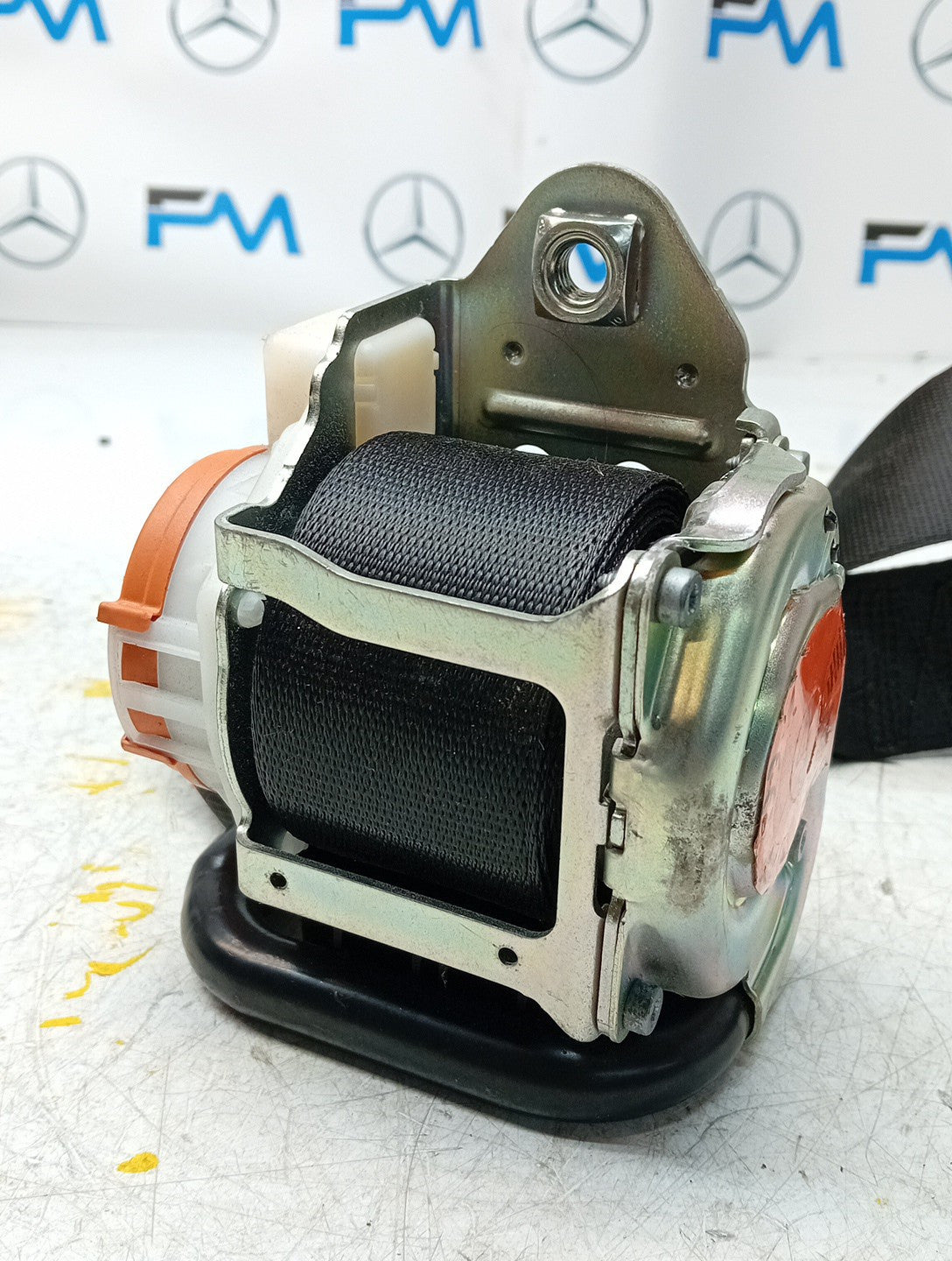 MERCEDES A CLASS  FRONT LEFT SEAT BELT WITH PRETENSIONER A1778600700 FMS69 NSF