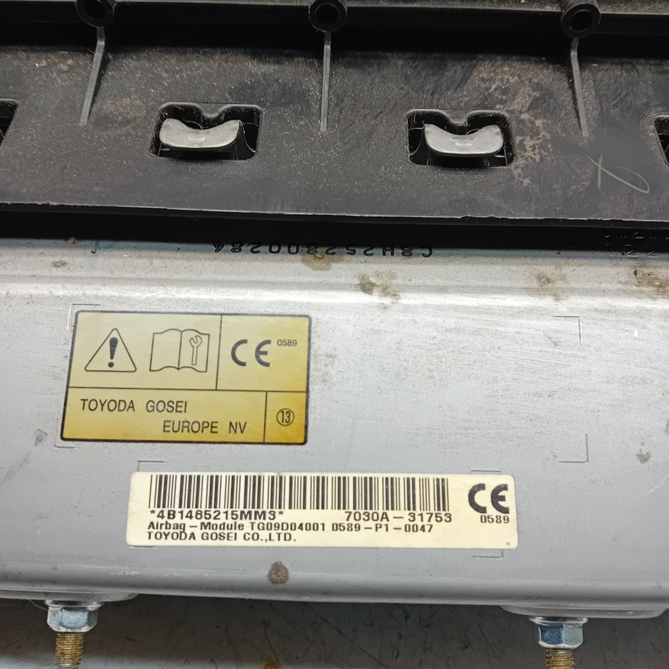 MITSUBISHI OUTLANDER MK3 KNEE AIR SRS BAG RIGHT DRIVER SIDE 7030A-31753 FM00986