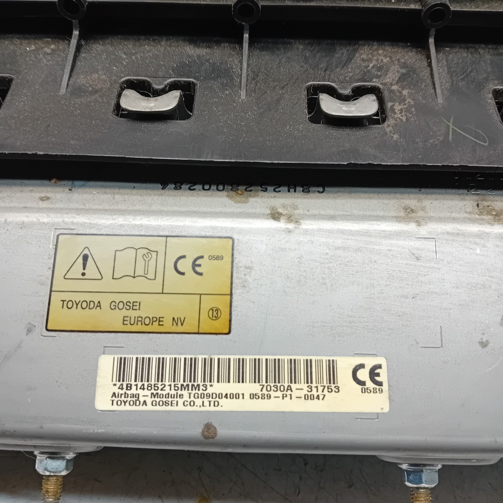 MITSUBISHI OUTLANDER MK3 KNEE AIR SRS BAG RIGHT DRIVER SIDE 7030A-31753 FM00986