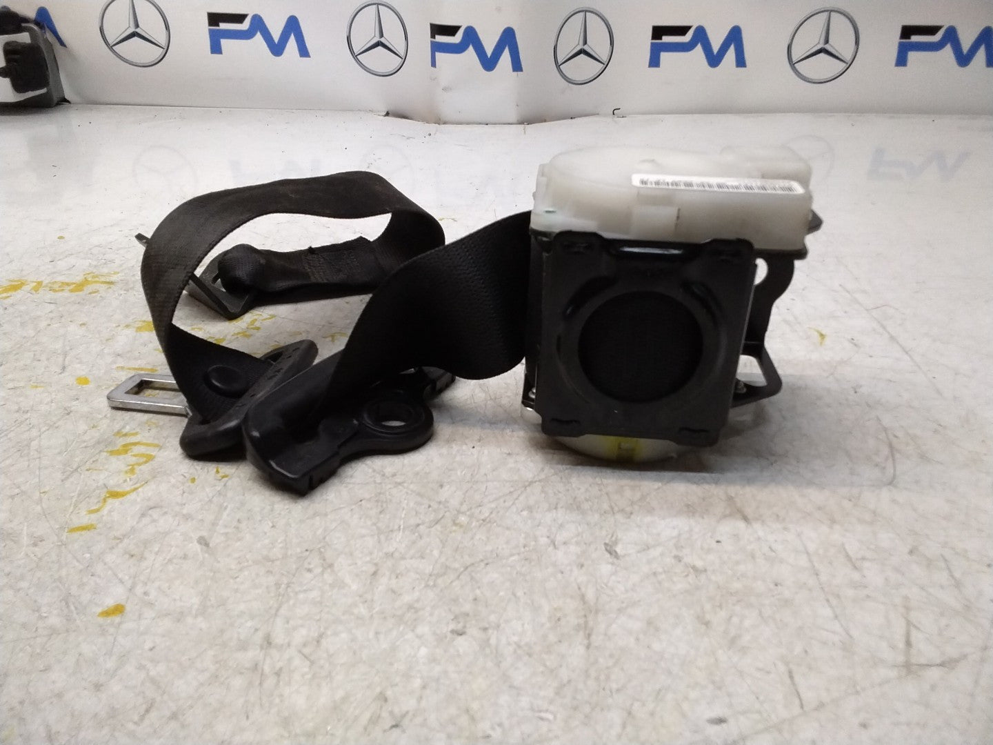 MERCEDES C CLASS CL203 SEAT BELT REAR RIGHT DRIVER SIDE A2038608985 FMS357 OSR