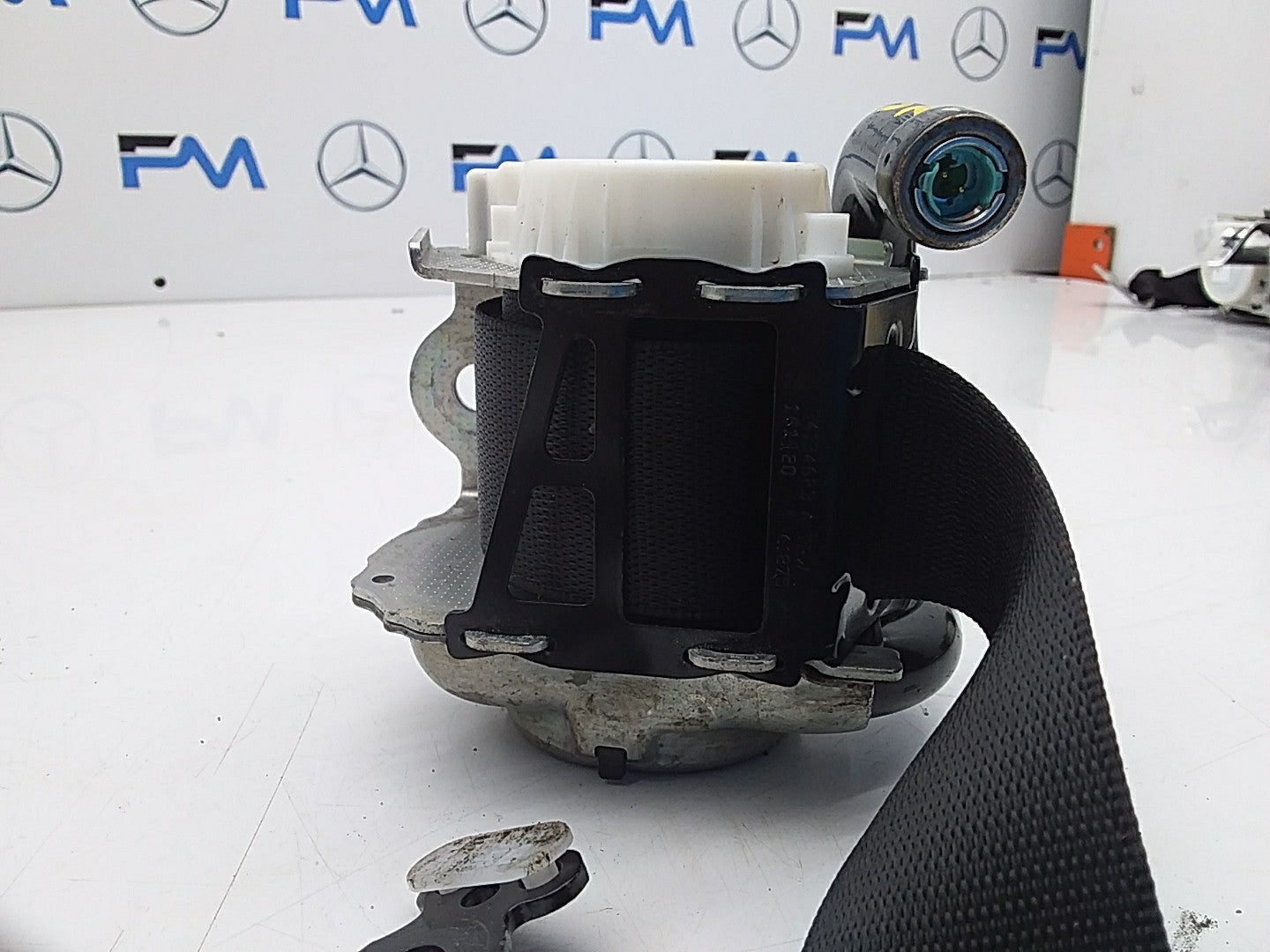 MERCEDES BENZ W205 C CLASS DRIVER REAR SIDE BELT RIGHT OSR A2058600685 FMS10