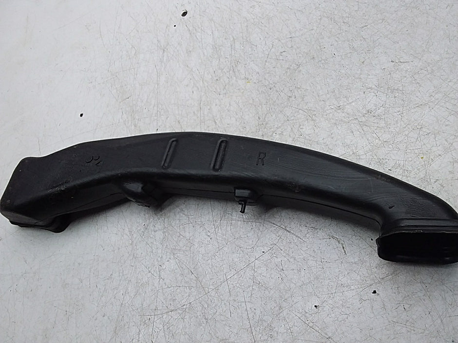 MERCEDES BENZ C-CLASS W205 AIR INTAKE TUBE A2058310600 FMI55
