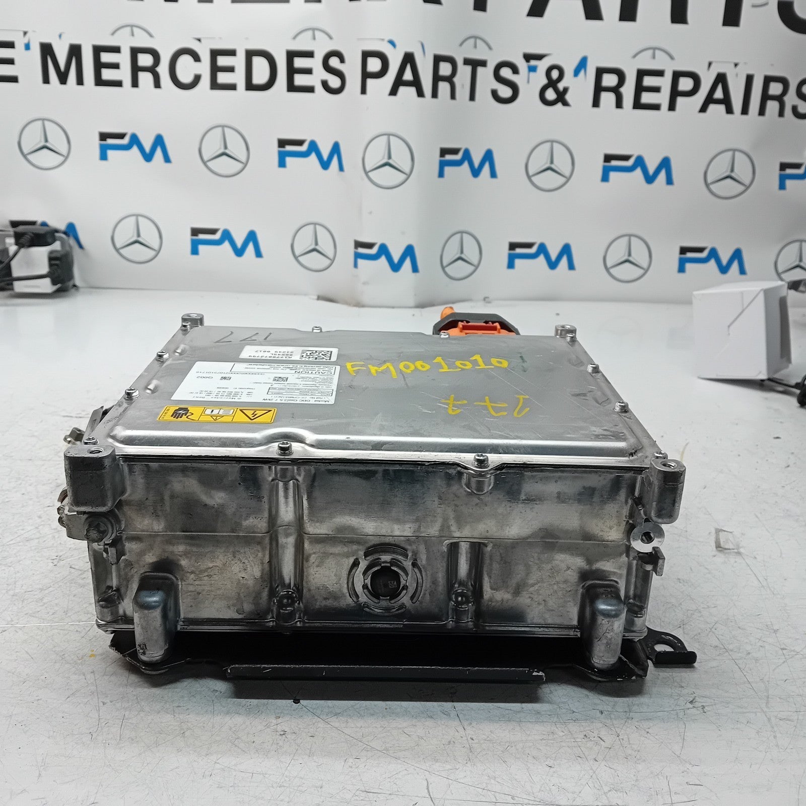 MERCEDES A CLASS W177 BATTERY CHARGER MODULE  A1770072799 A0009006520 FM001010