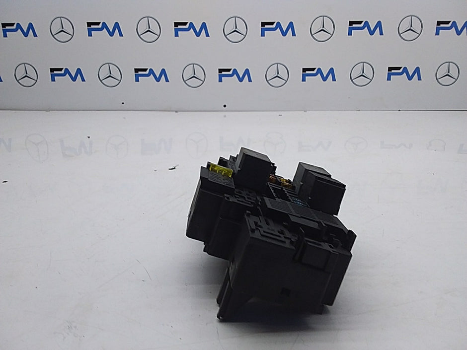 MERCEDES BENZ E-CLASS W213 FUSE BOX RELAY A2139062202 FMF66