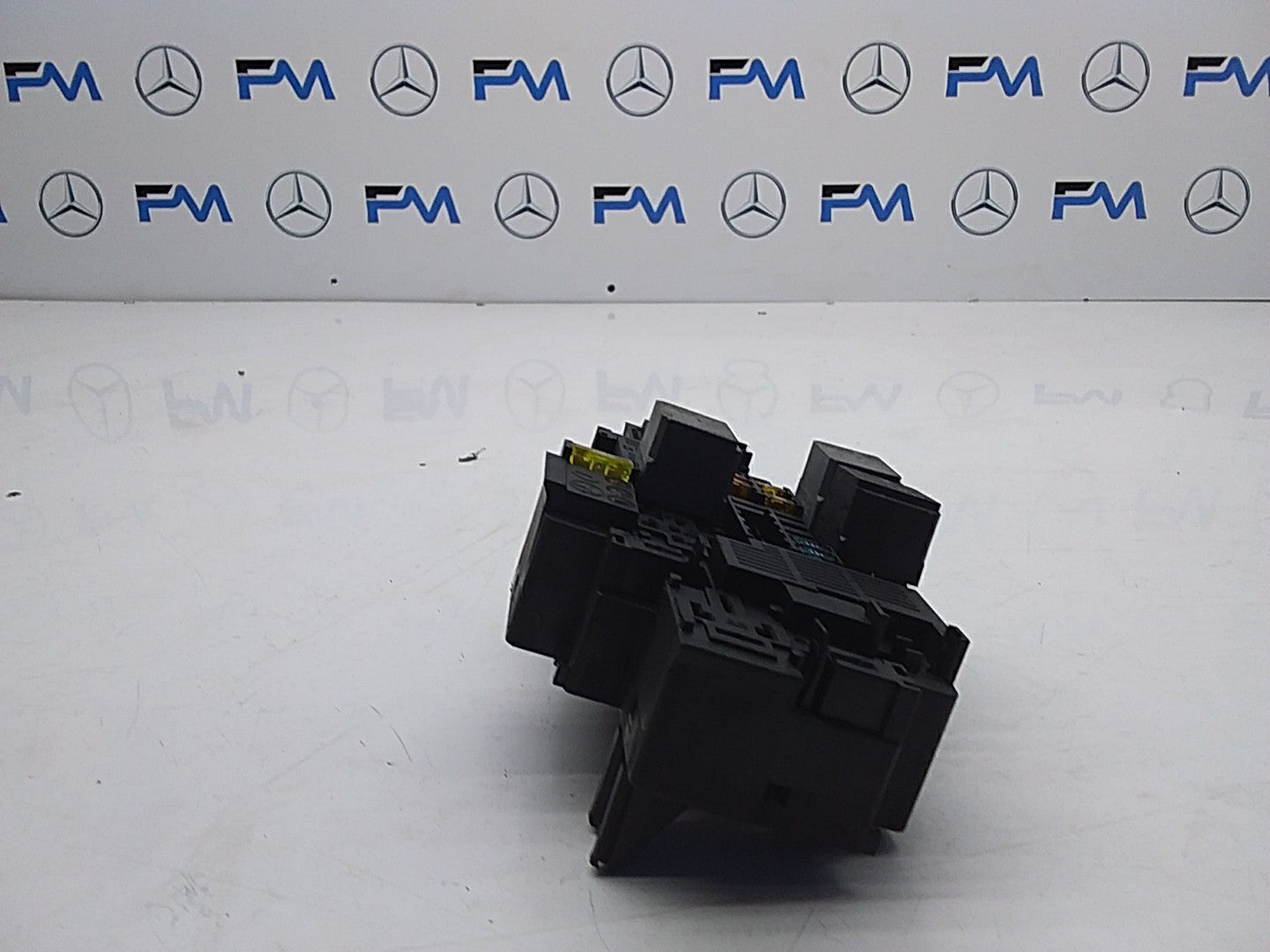 MERCEDES BENZ E-CLASS W213 FUSE BOX RELAY A2139062202 FMF66